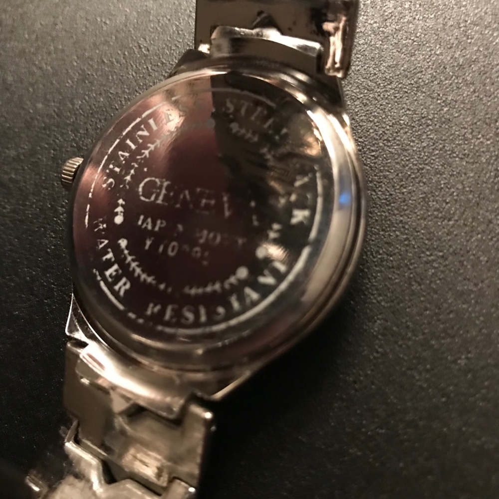 Women’s quartz watch. - Picture 3 of 3